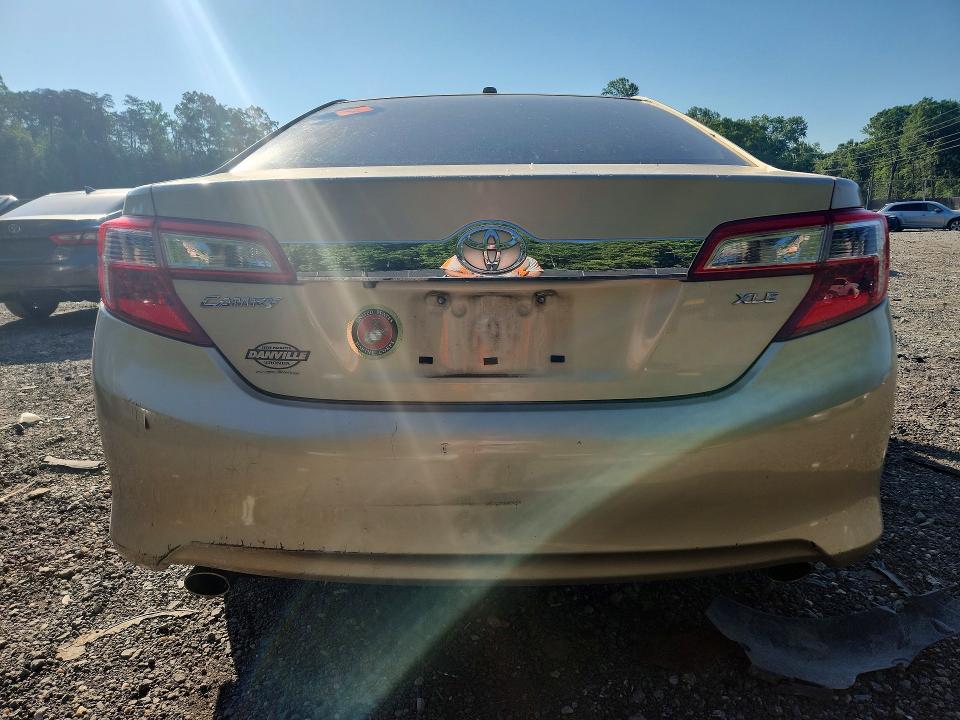 54111386 :رقم المزاد ، 4T1BK1FK1CU522419 vin ، 2012 Toyota Camry مزاد بيع
