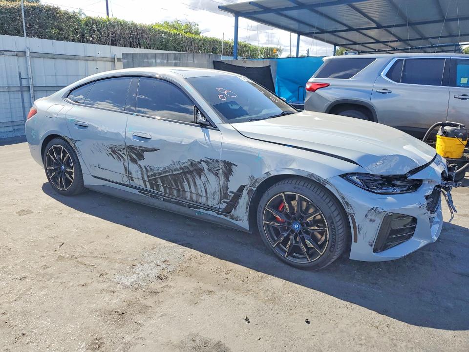 54668066 :رقم المزاد ، WBY33AW08PFR39954 vin ، 2023 Bmw I4 مزاد بيع