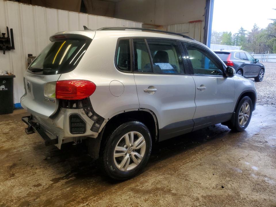 53811886 :رقم المزاد ، WVGBV7AX7HW502023 vin ، 2017 Volkswagen Tiguan مزاد بيع