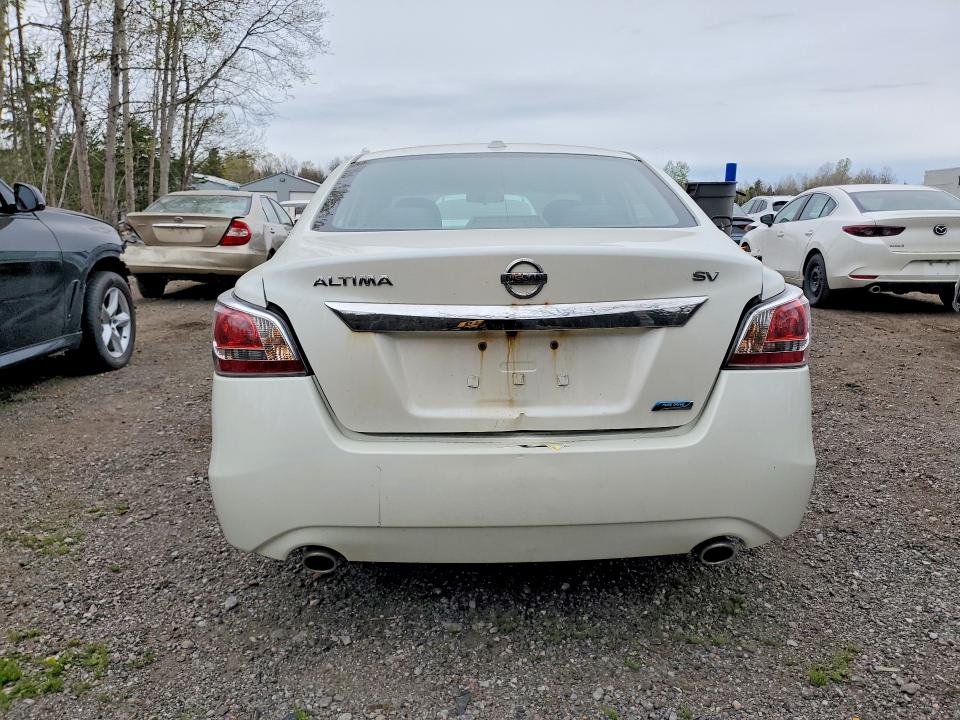 2015 Nissan Altima მანქანა იყიდება აუქციონზე, vin: 1N4AL3AP5FN876461, აუქციონის ნომერი: 52198526