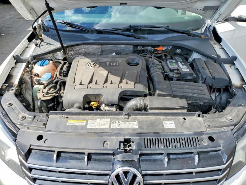 54726486 :رقم المزاد ، 1VWCN7A3XEC030626 vin ، 2014 Volkswagen Passat مزاد بيع