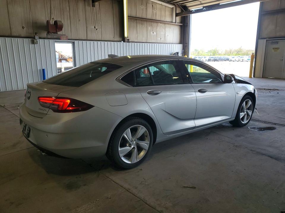 52563136 :رقم المزاد ، W04GL6SXXJ1155776 vin ، 2018 Buick Regal مزاد بيع