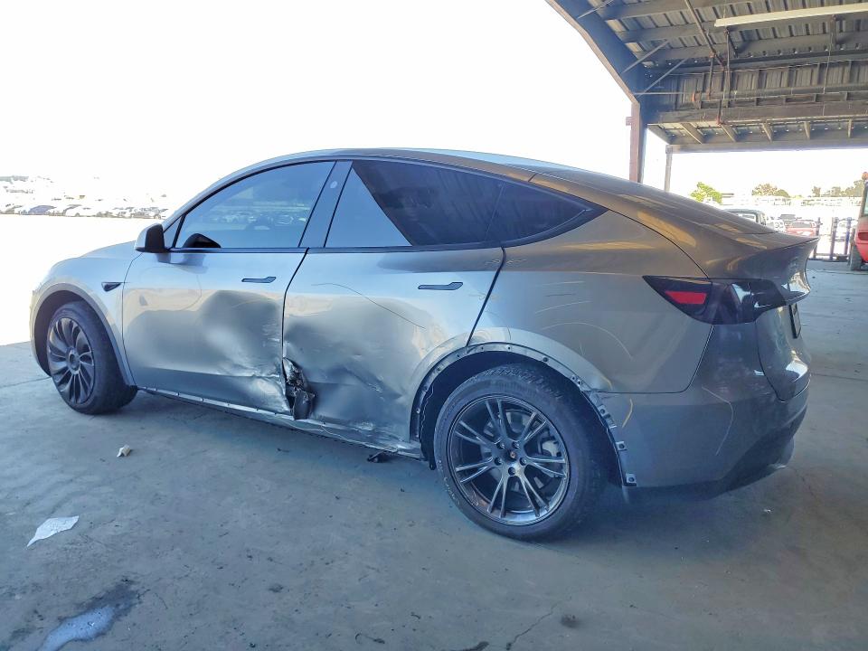 2024 Tesla Model Y მანქანა იყიდება აუქციონზე, vin: 7SAYGAEE1RF127897, აუქციონის ნომერი: 54091936