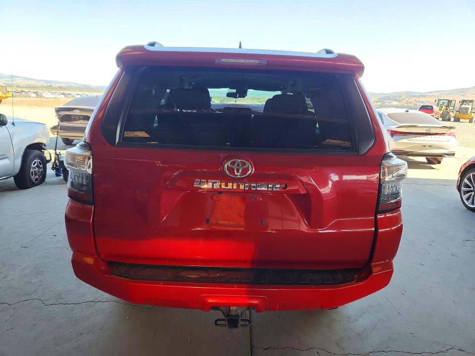 54163126 :رقم المزاد ، JTEMU5JR4M5882942 vin ، 2021 Toyota 4runner مزاد بيع