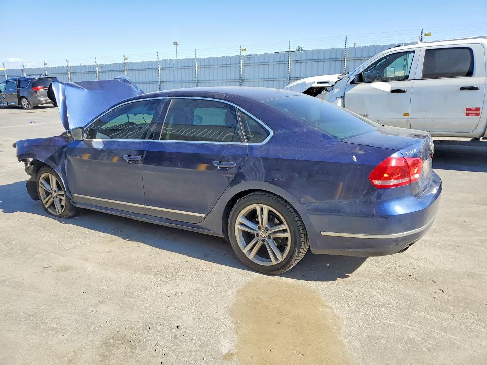 54164666 :رقم المزاد ، 1VWBT7A3XFC033979 vin ، 2015 Volkswagen Passat مزاد بيع