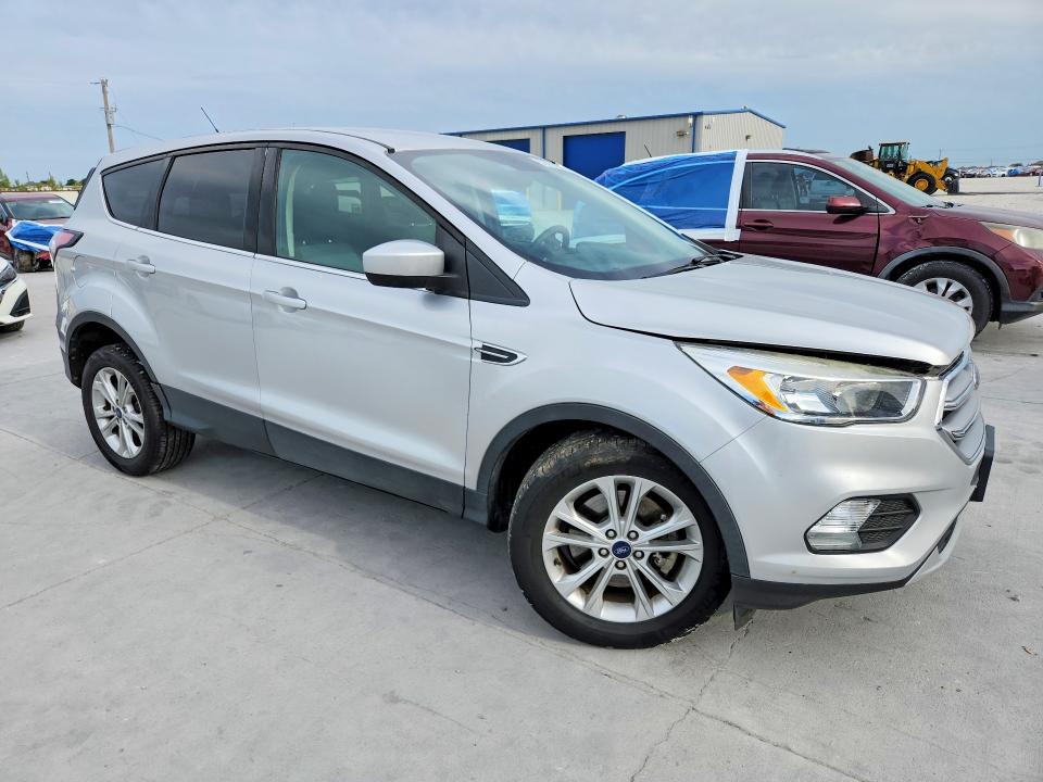 52821576 :رقم المزاد ، 1FMCU0G90HUE16362 vin ، 2017 Ford Escape مزاد بيع