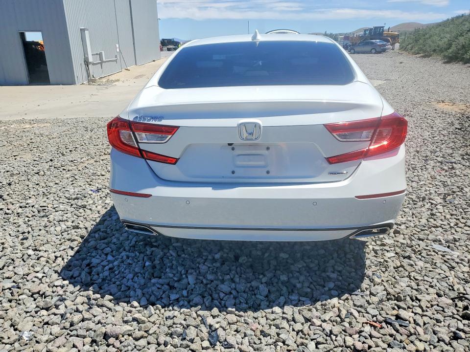Продажа на аукционе авто 2018 Honda Accord, vin: 1HGCV1F98JA034338, номер лота: 52937676