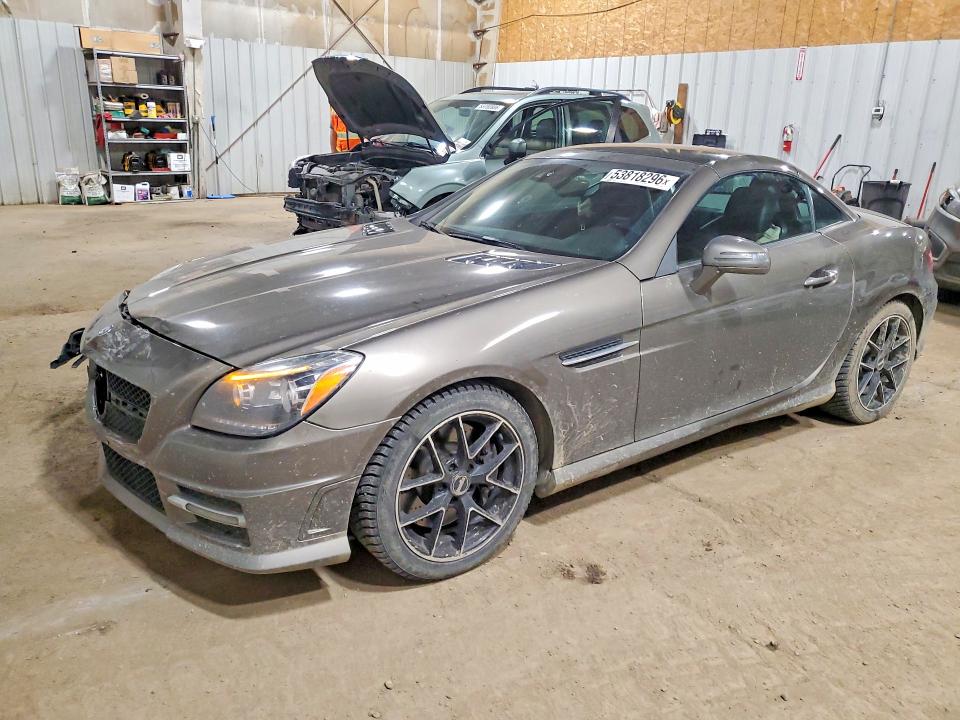 53818296 :رقم المزاد ، WDDPK4HA4FF103396 vin ، 2015 Mercedes-benz Slk مزاد بيع