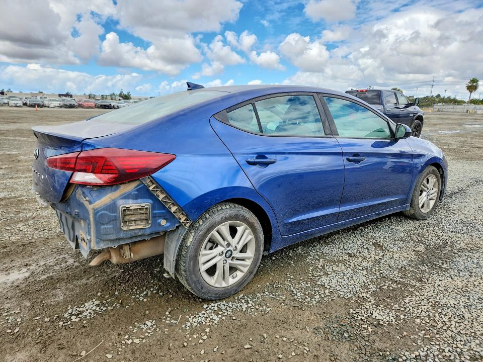 2020 Hyundai Elantra მანქანა იყიდება აუქციონზე, vin: 5NPD84LF6LH520728, აუქციონის ნომერი: 52216036