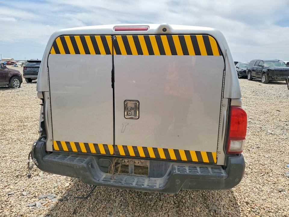 53737616 :رقم المزاد ، 3TYRX5GN5MT027106 vin ، 2021 Toyota Tacoma مزاد بيع