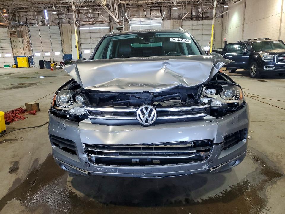 2014 Volkswagen Touareg მანქანა იყიდება აუქციონზე, vin: WVGEP9BP4ED012132, აუქციონის ნომერი: 54163136