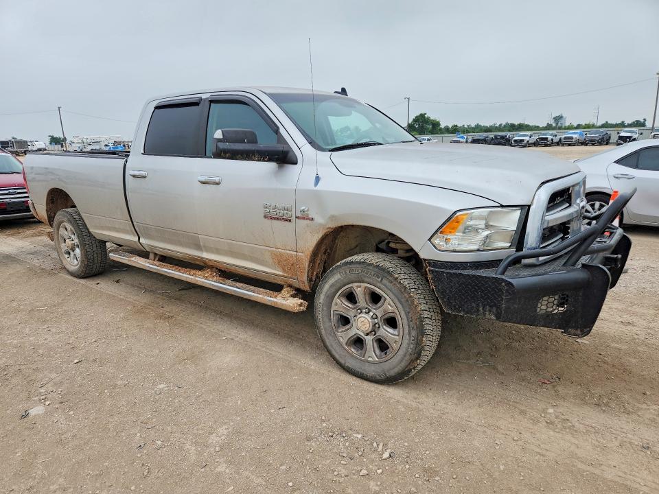 52438406 :رقم المزاد ، 3C6UR5JL3DG615583 vin ، 2013 Ram 2500 مزاد بيع