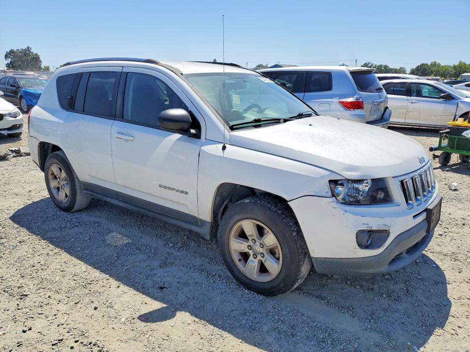 53473106 :رقم المزاد ، 1C4NJCBA2FD250514 vin ، 2015 Jeep Compass مزاد بيع