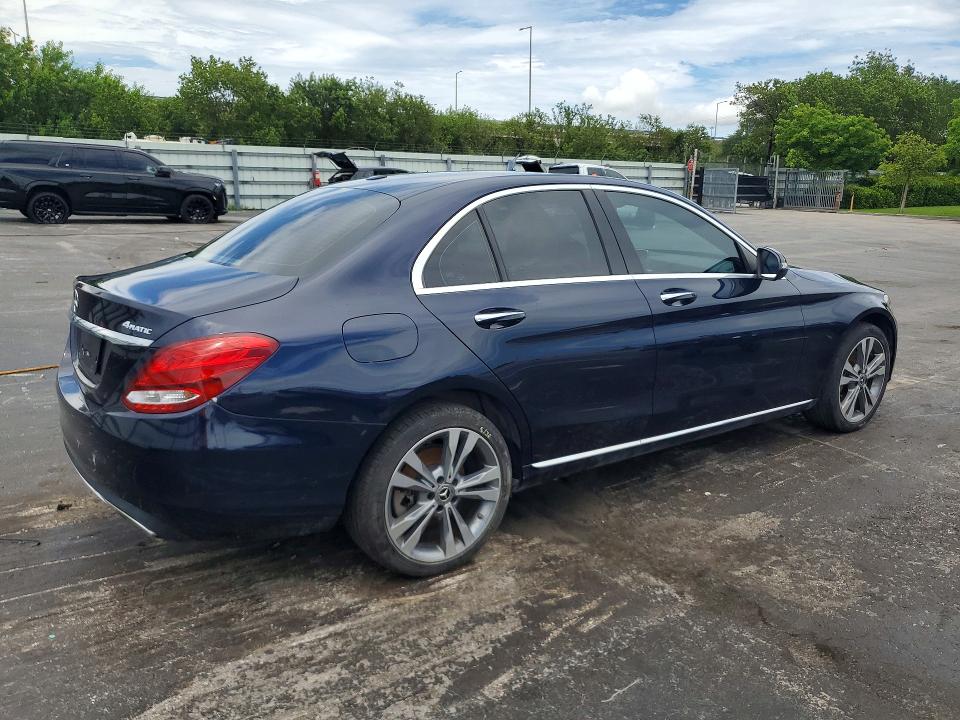 55407776 :رقم المزاد ، 55SWF4KB8JU242678 vin ، 2018 Mercedes-benz C مزاد بيع