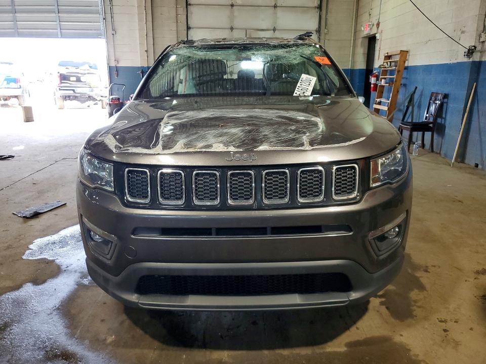 54601206 :رقم المزاد ، 3C4NJDBB3KT661097 vin ، 2019 Jeep Compass مزاد بيع