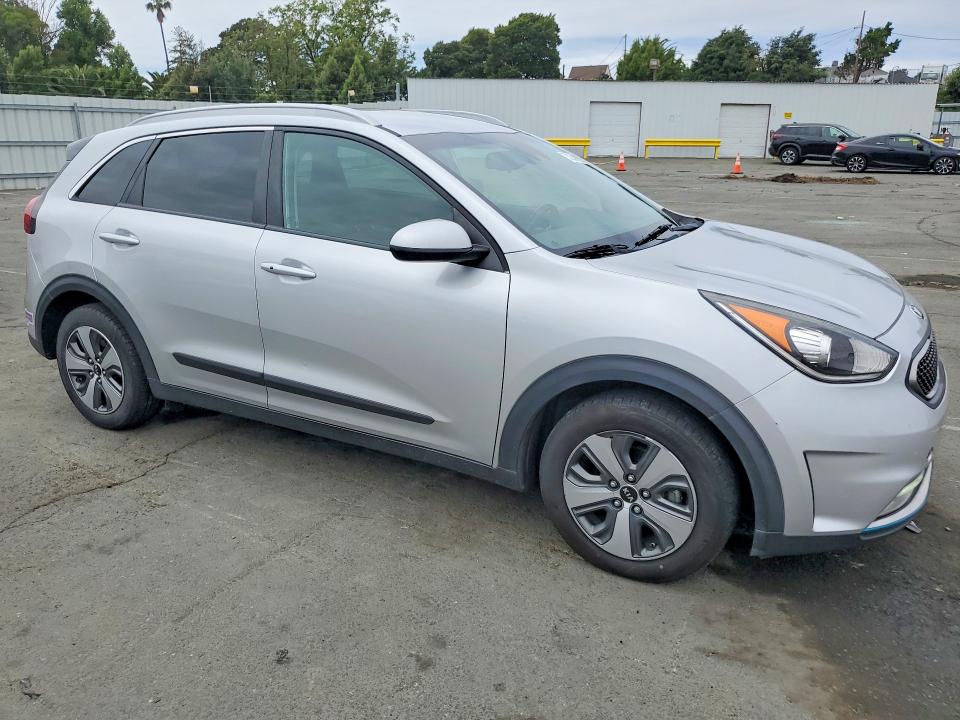 Продаж на аукціоні авто 2019 Kia Niro, vin: KNDCM3LD9K5218977, номер лоту: 52351236