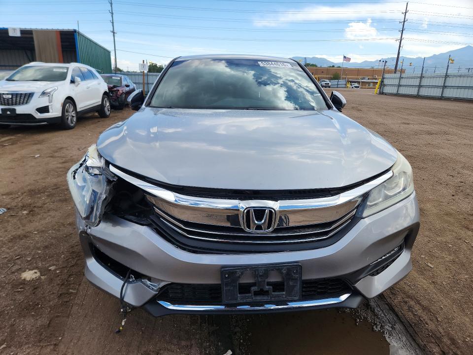Продажа на аукционе авто 2017 Honda Accord, vin: 1HGCR2F52HA210964, номер лота: 53844616