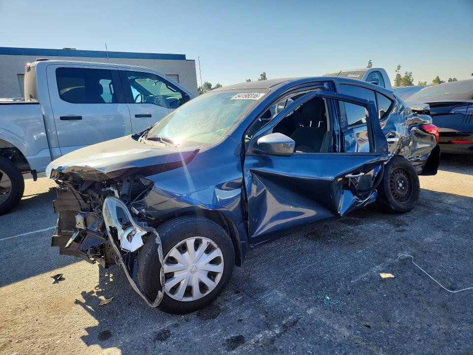 54198316 :رقم المزاد ، 3N1CN7AP3FL926605 vin ، 2015 Nissan Versa مزاد بيع