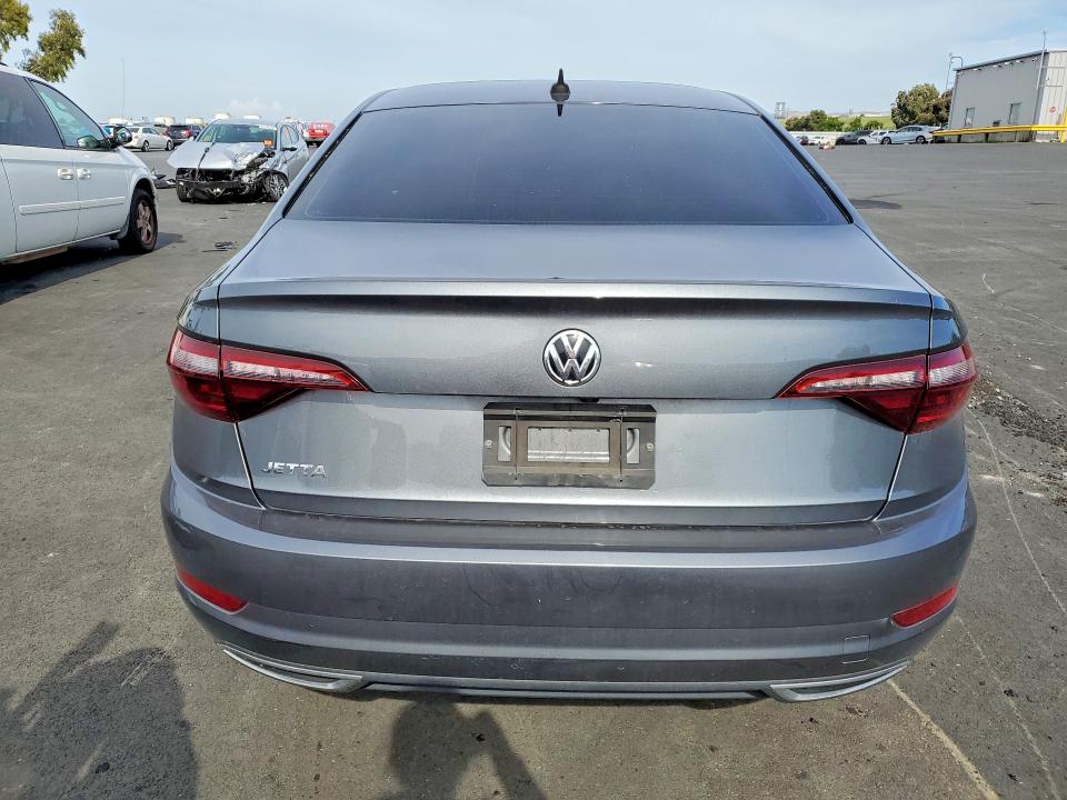 52313106 :رقم المزاد ، 3VWCB7BU4LM032271 vin ، 2020 Volkswagen Jetta مزاد بيع