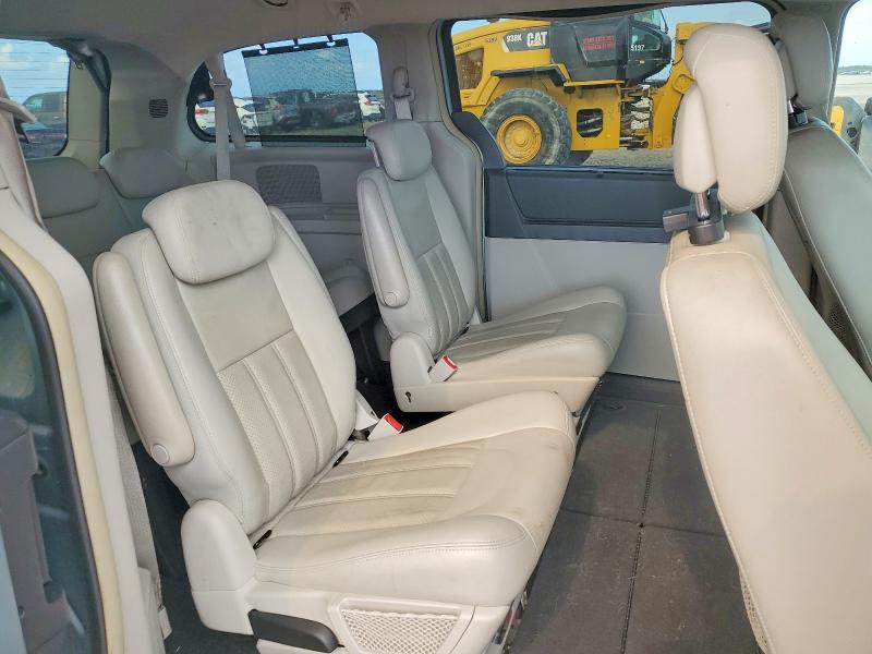 2010 Chrysler Town & Country მანქანა იყიდება აუქციონზე, vin: 2A4RR8DX1AR334171, აუქციონის ნომერი: 52305686