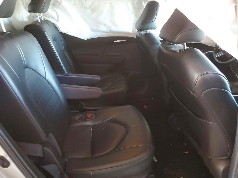 53131856 :رقم المزاد ، 5TDGZRAH4NS546883 vin ، 2022 Toyota Highlander مزاد بيع