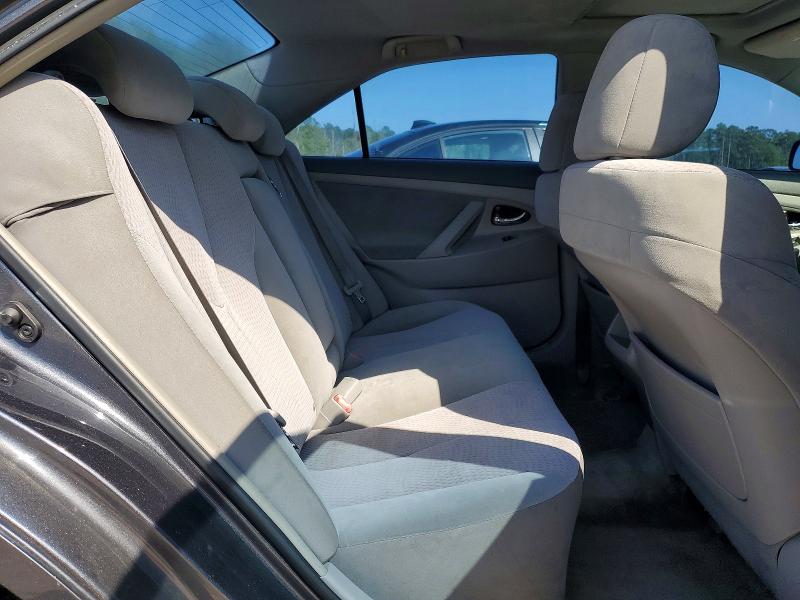 52361196 :رقم المزاد ، 4T1BF3EK3BU118988 vin ، 2011 Toyota Camry مزاد بيع