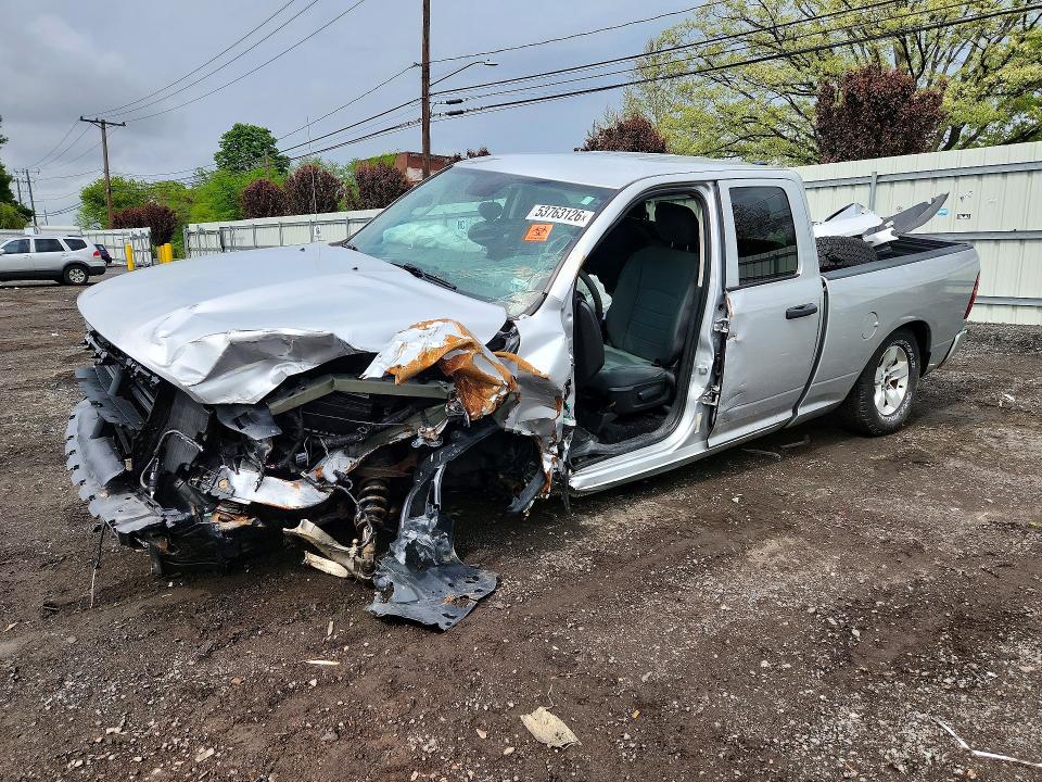 53763126 :رقم المزاد ، 1C6RR7FGXJS328601 vin ، 2018 Ram 1500 مزاد بيع
