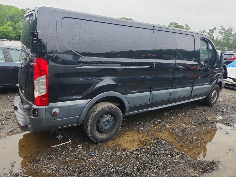 59126476 :رقم المزاد ، 1FTYR2ZM2JKB09253 vin ، 2018 Ford Transit مزاد بيع