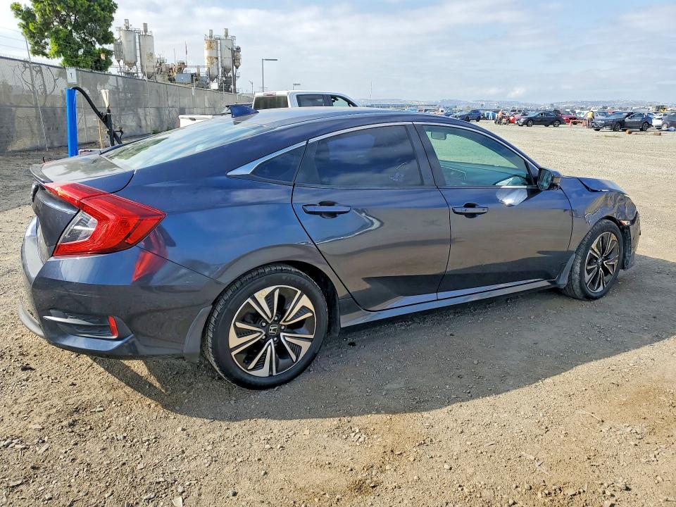 53638176 :رقم المزاد ، 2HGFC1F33HH640513 vin ، 2017 Honda Civic مزاد بيع