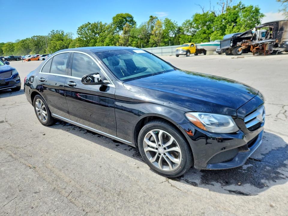 52927516 :رقم المزاد ، 55SWF4KB9GU165926 vin ، 2016 Mercedes-benz C مزاد بيع