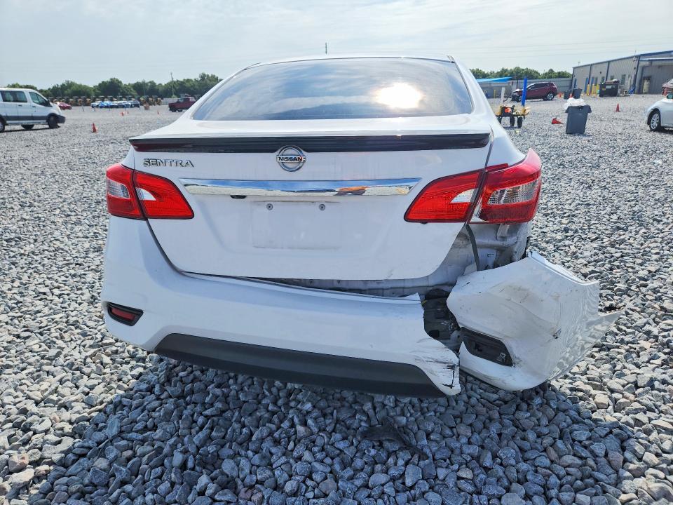 53240956 :رقم المزاد ، 3N1AB7AP1JY317475 vin ، 2018 Nissan Sentra مزاد بيع
