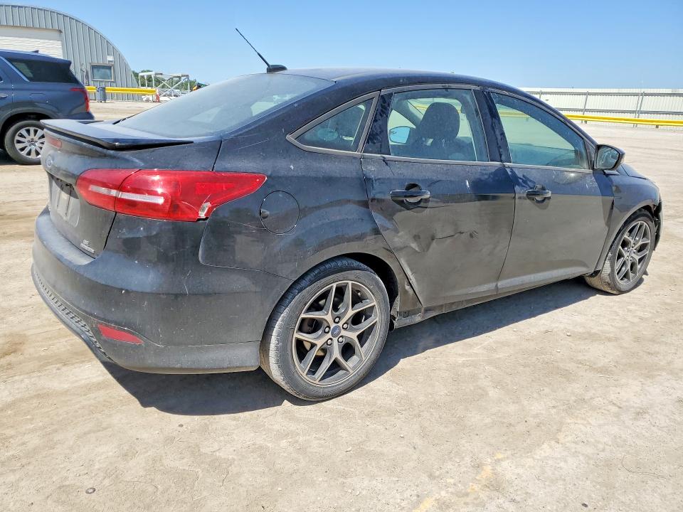 52970246 :رقم المزاد ، 1FADP3F22GL379427 vin ، 2016 Ford Focus مزاد بيع