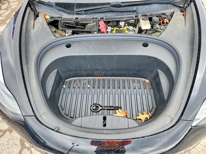 52053606 :رقم المزاد ، 5YJ3E1EA2MF063694 vin ، 2021 Tesla Model 3 مزاد بيع
