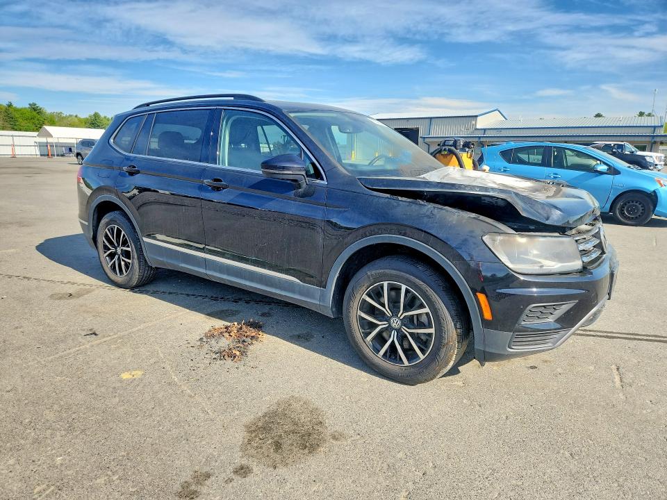 53962576 :رقم المزاد ، 3VV2B7AX3MM145867 vin ، 2021 Volkswagen Tiguan مزاد بيع