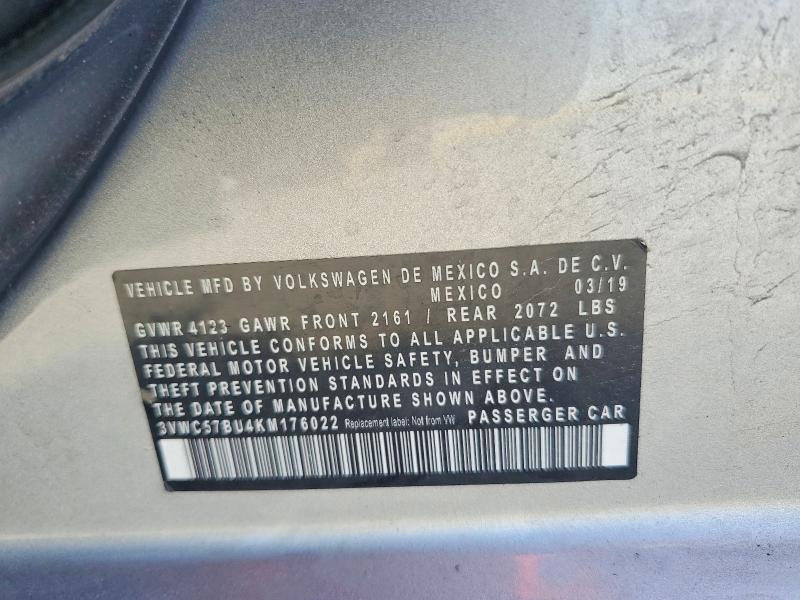 52015976 :رقم المزاد ، 3VWC57BU4KM176022 vin ، 2019 Volkswagen Jetta مزاد بيع