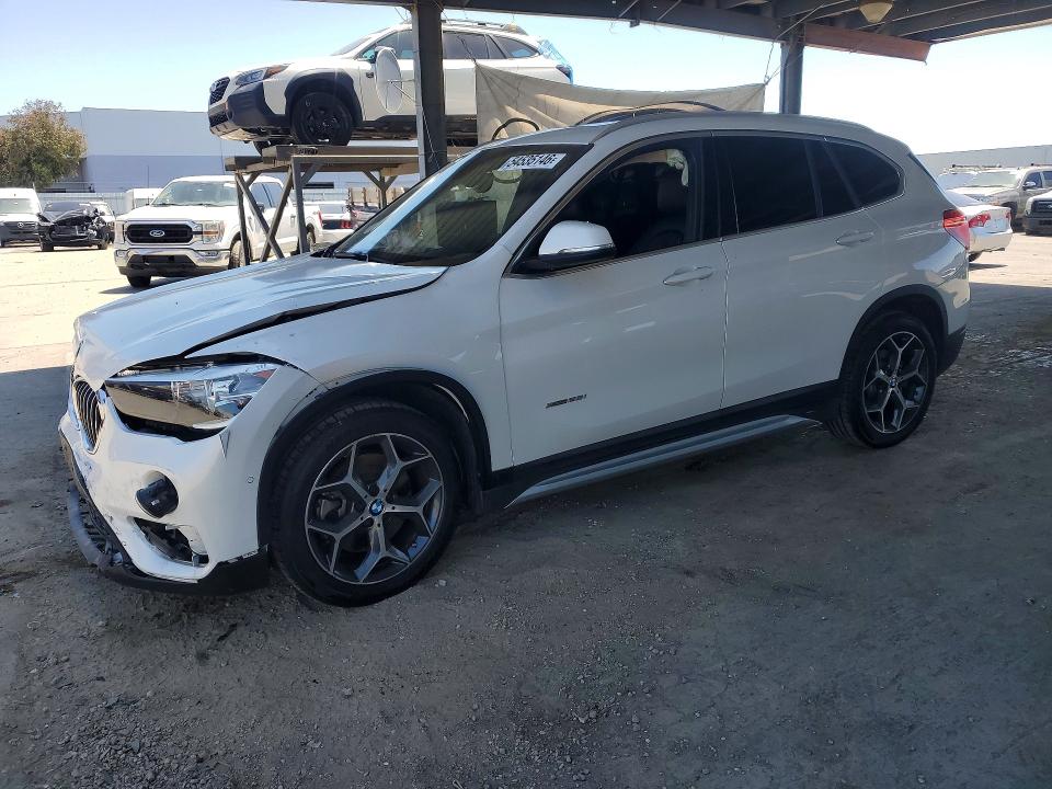 54535146 :رقم المزاد ، WBXHT3C38G5E55490 vin ، 2016 Bmw X1 مزاد بيع