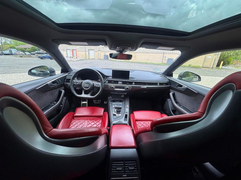 54321556 :رقم المزاد ، WAUP4AF5XJA032538 vin ، 2018 Audi S5 مزاد بيع