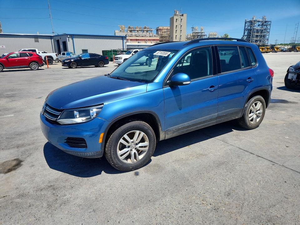 52153556 :رقم المزاد ، WVGAV7AXXHK036235 vin ، 2017 Volkswagen Tiguan مزاد بيع