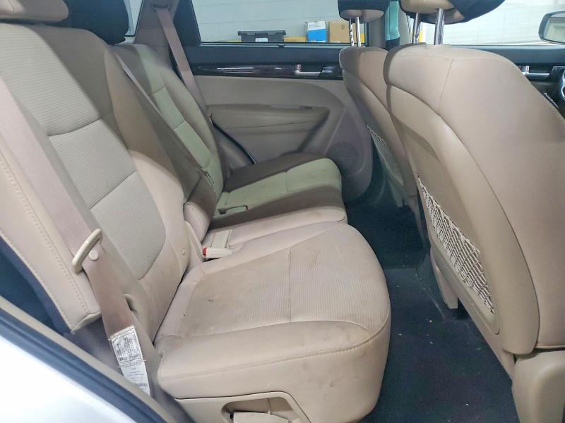53179106 :رقم المزاد ، 5XYKTCA65EG505697 vin ، 2014 Kia Sorento مزاد بيع