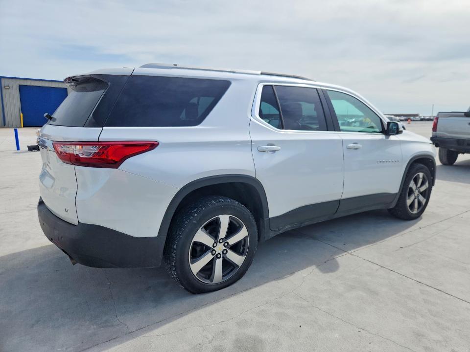 Продажа на аукционе авто 2018 Chevrolet Traverse, vin: 1GNEVHKW7JJ243914, номер лота: 52345936