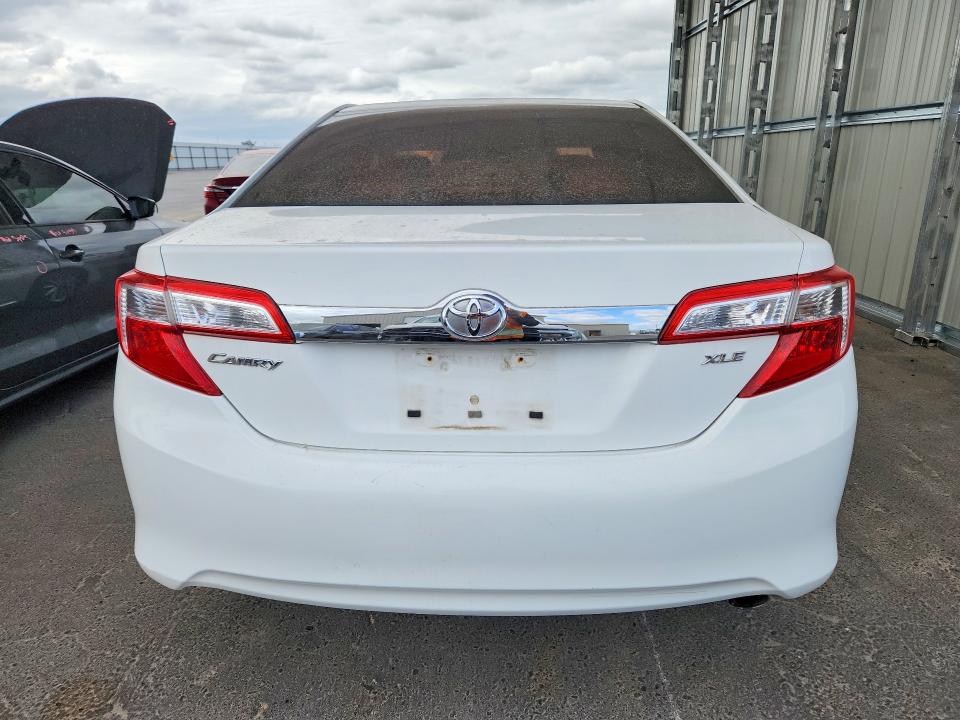 55015686 :رقم المزاد ، 4T4BF1FK4DR279314 vin ، 2013 Toyota Camry مزاد بيع