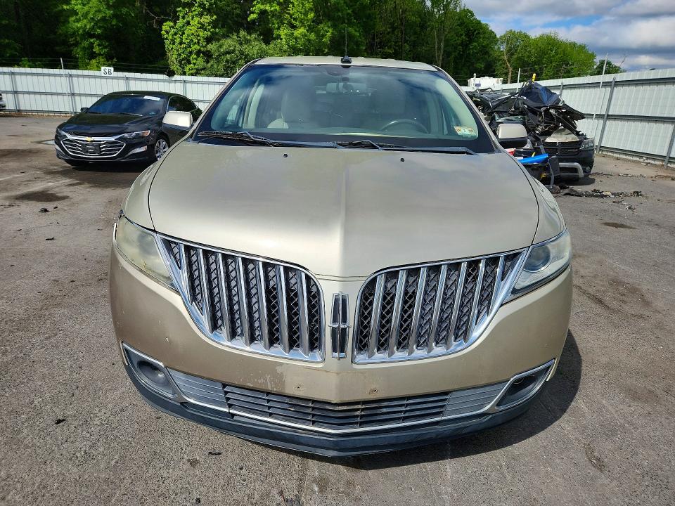53747946 :رقم المزاد ، 2LMDJ6JK9BBJ20222 vin ، 2011 Lincoln Mkx مزاد بيع