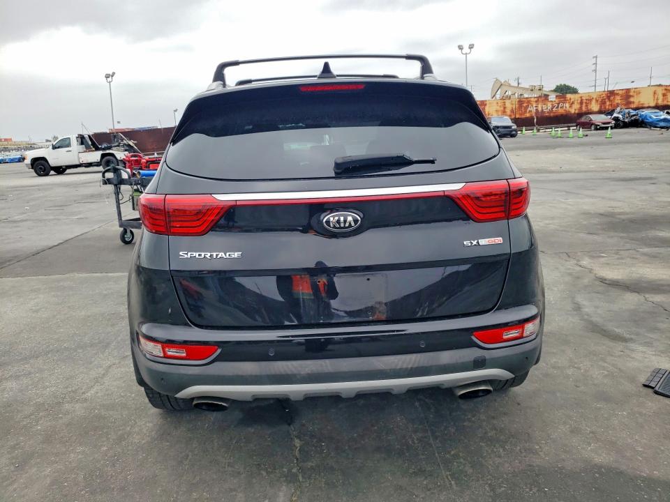 Продажа на аукционе авто 2017 Kia Sportage, vin: KNDPR3A65H7225168, номер лота: 52237436