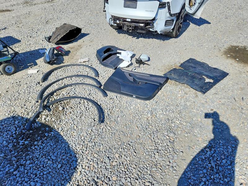 2023 Tesla Model Y მანქანა იყიდება აუქციონზე, vin: 7SAYGDEF6PF776960, აუქციონის ნომერი: 51271036