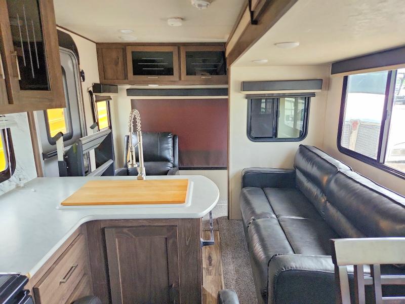 Продажа на аукционе авто 2018 Wildwood Forest Riv, vin: 4X4TWBB25JU016978, номер лота: 53981306