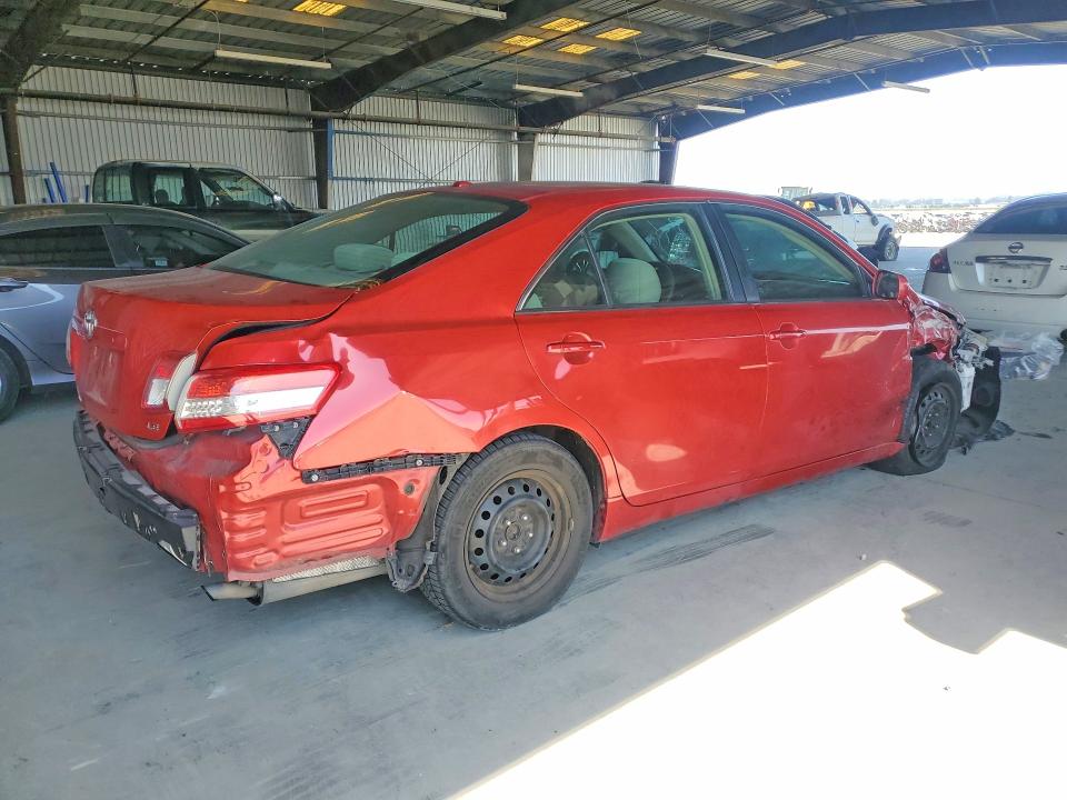 54157746 :رقم المزاد ، 4T1BF3EK3BU741933 vin ، 2011 Toyota Camry مزاد بيع