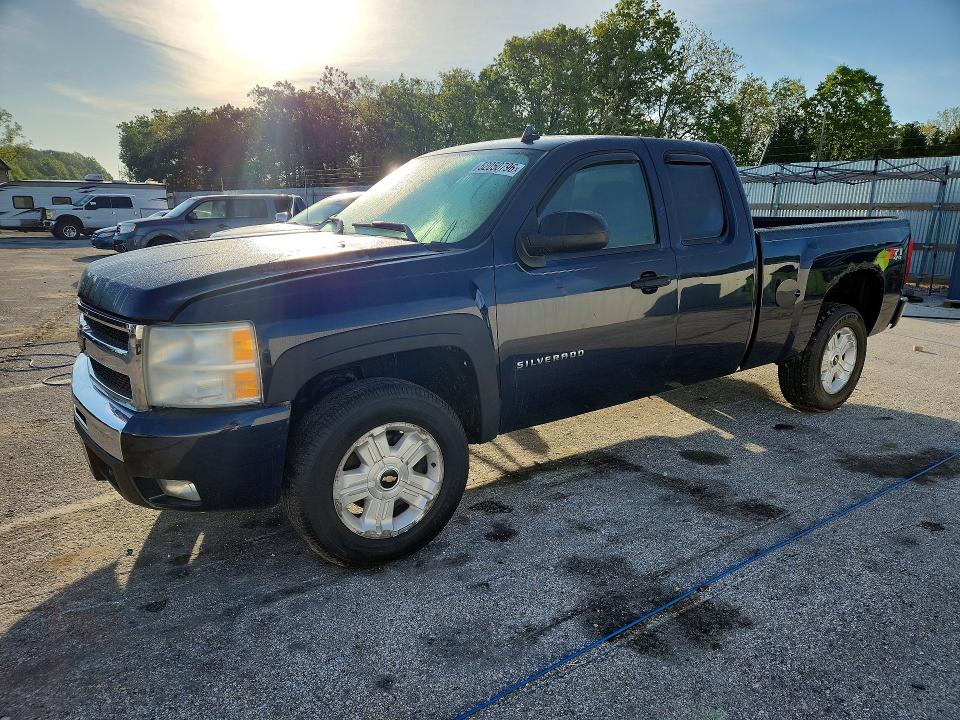 2011 Chevrolet Silverado მანქანა იყიდება აუქციონზე, vin: 1GCRKSE33BZ202930, აუქციონის ნომერი: 52050796