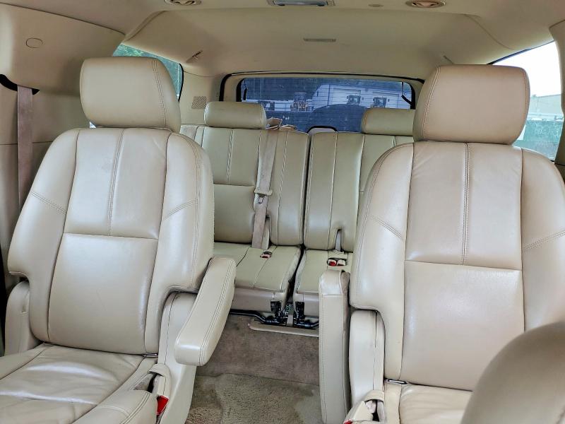 52392736 :رقم المزاد ، 1GNSCJE06BR103945 vin ، 2011 Chev Suburban مزاد بيع