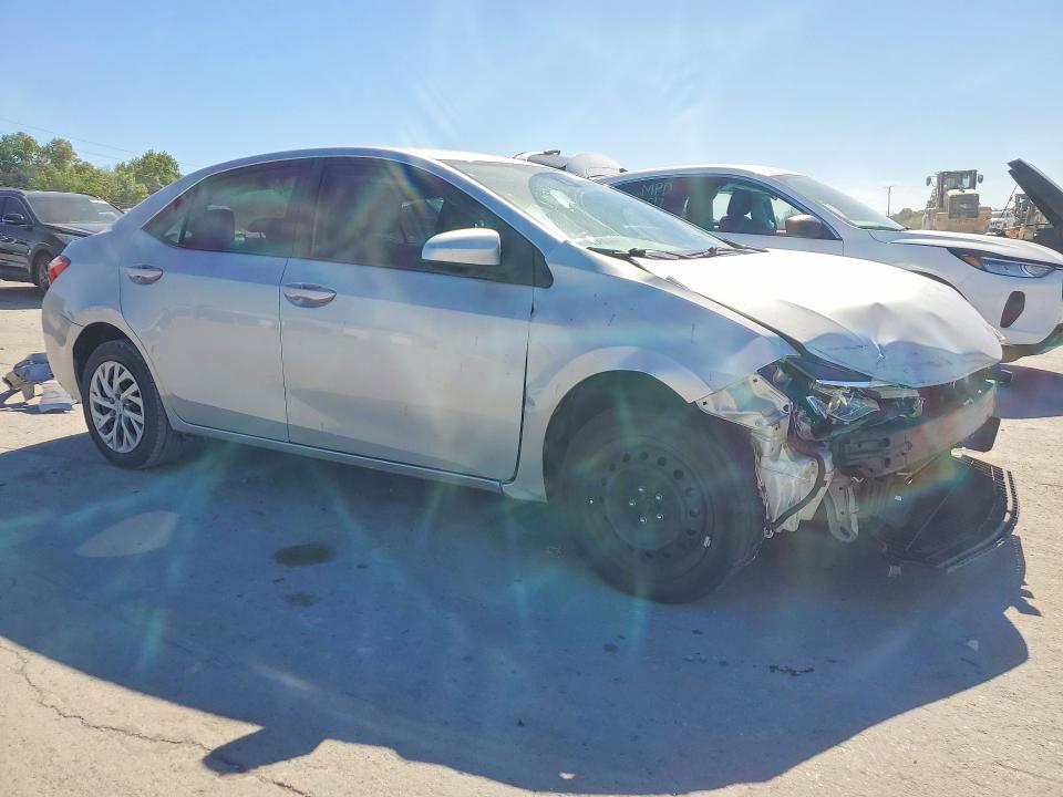 53541766 :رقم المزاد ، 2T1BURHE6JC984585 vin ، 2018 Toyota Corolla مزاد بيع