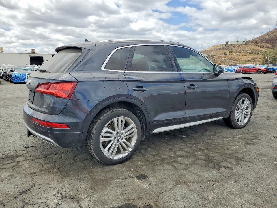 54884056 :رقم المزاد ، WA1BNAFY7K2102717 vin ، 2019 Audi Q5 مزاد بيع